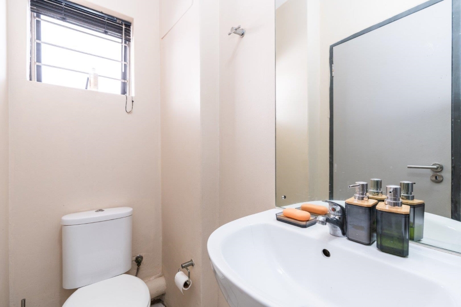 1 Bedroom Property for Sale in Brooklyn Western Cape